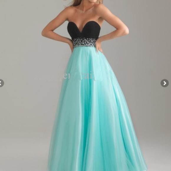 Prom - Picture 6 of 7